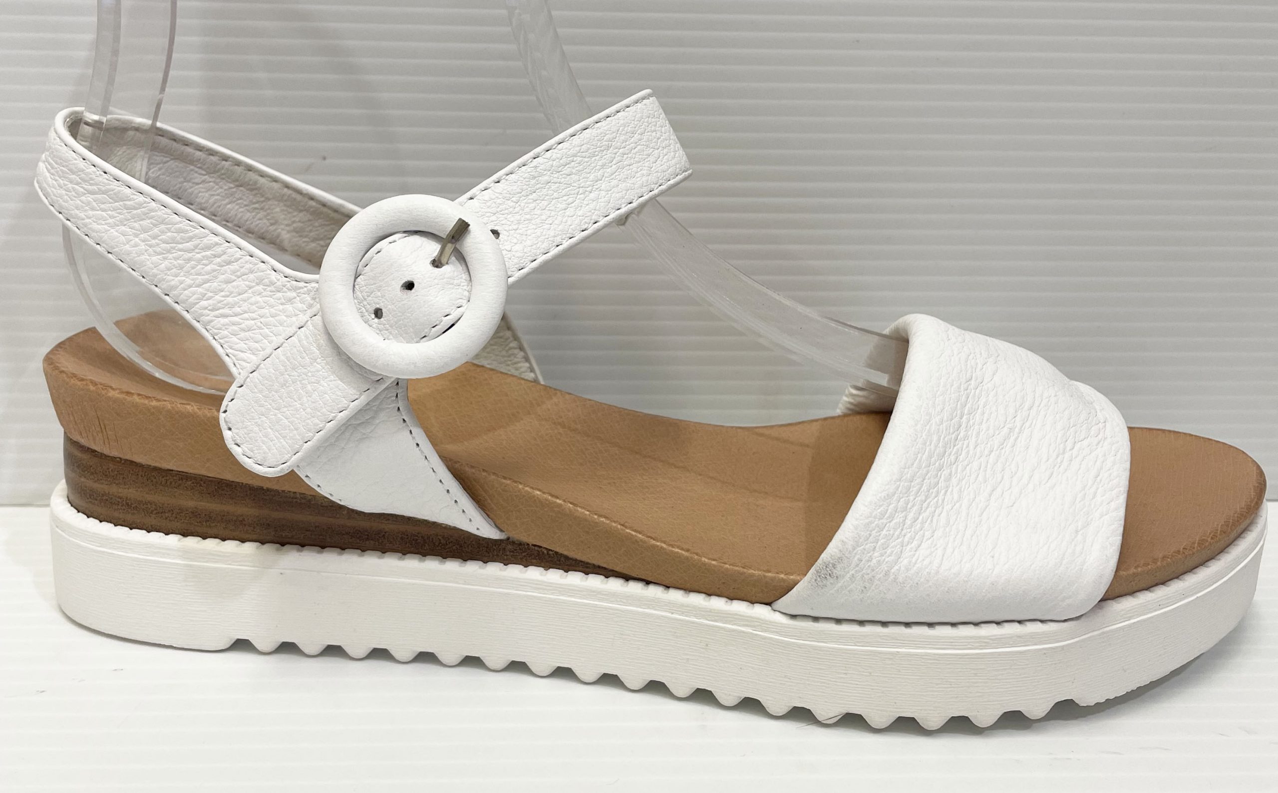 Isabella Iluka White – Cooroy Shoes and Accessories