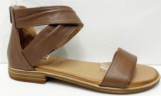 Sala Mira Brown