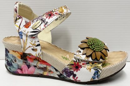 Laura Vita Barry 36 Beige
