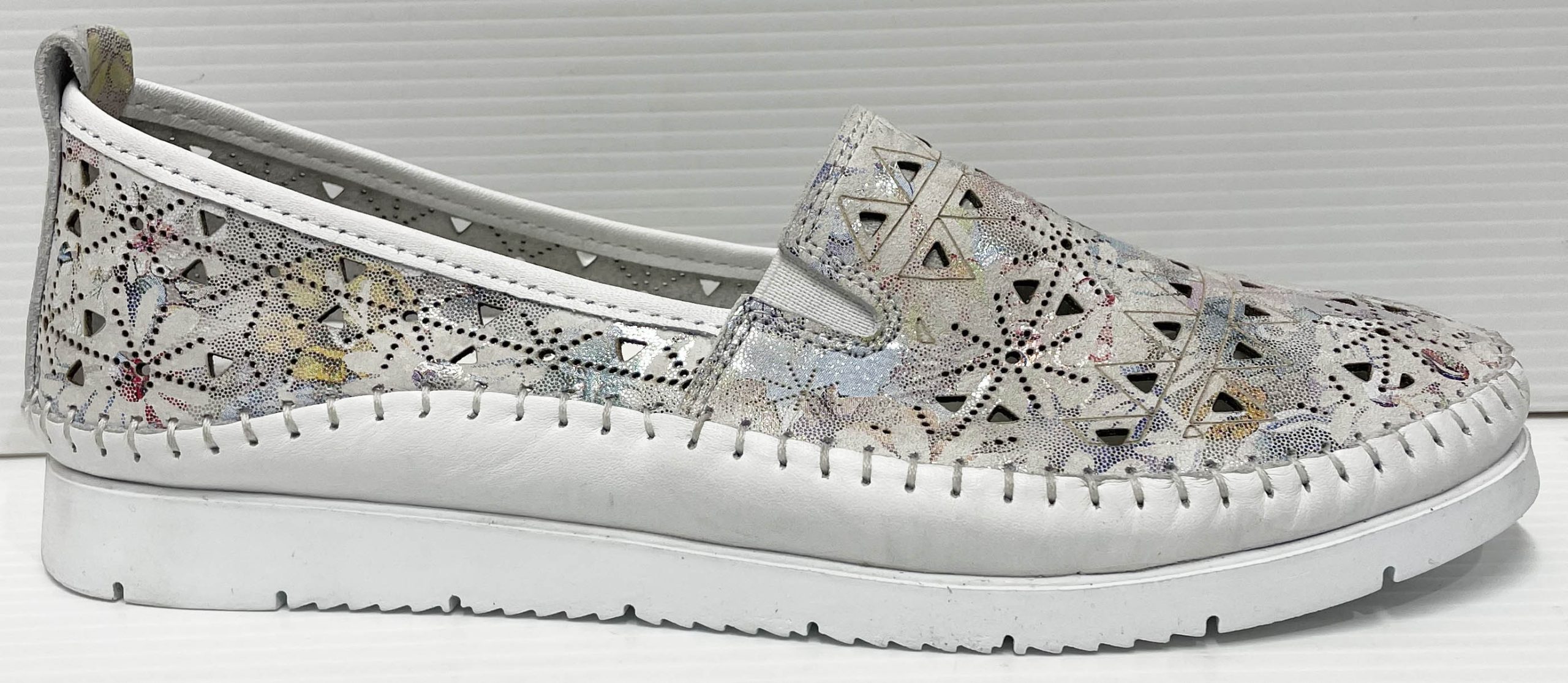 Cabello Clear White Print