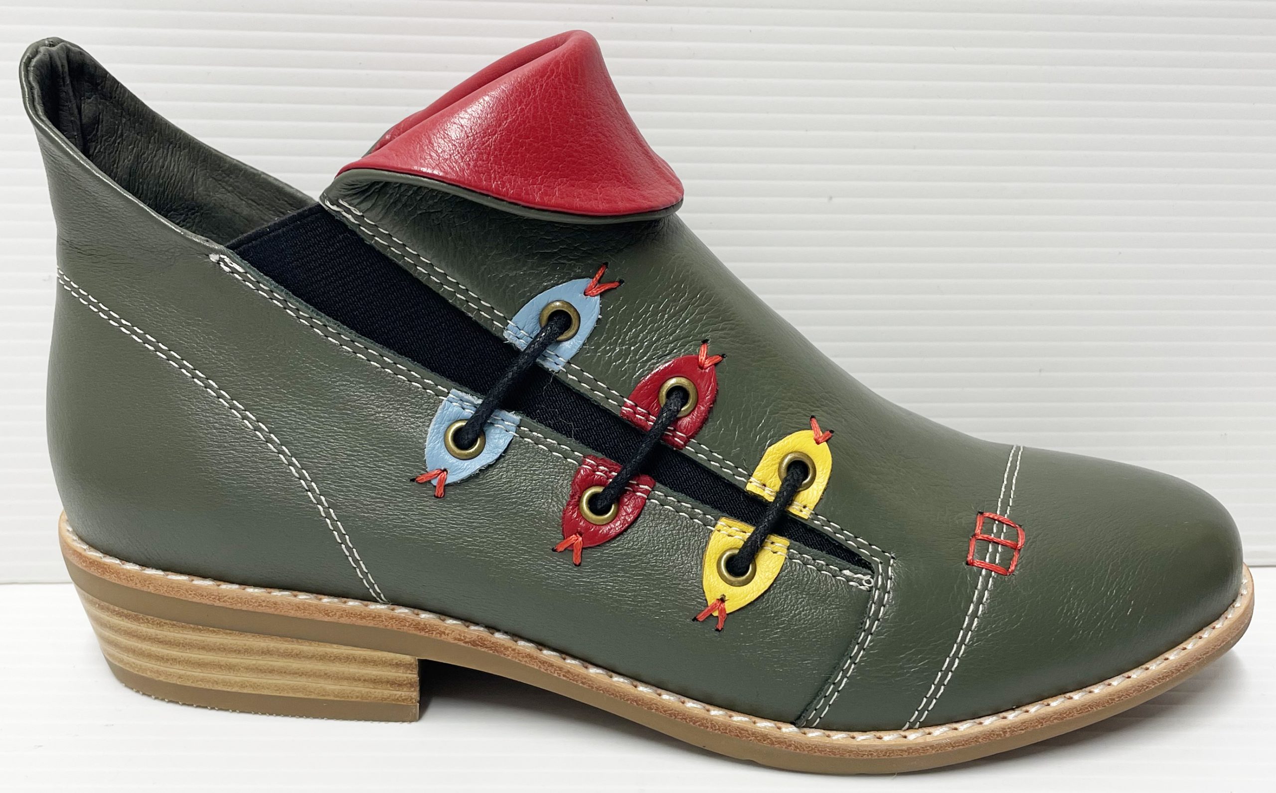 Django & Juliette Likasi Olive/Dark Red