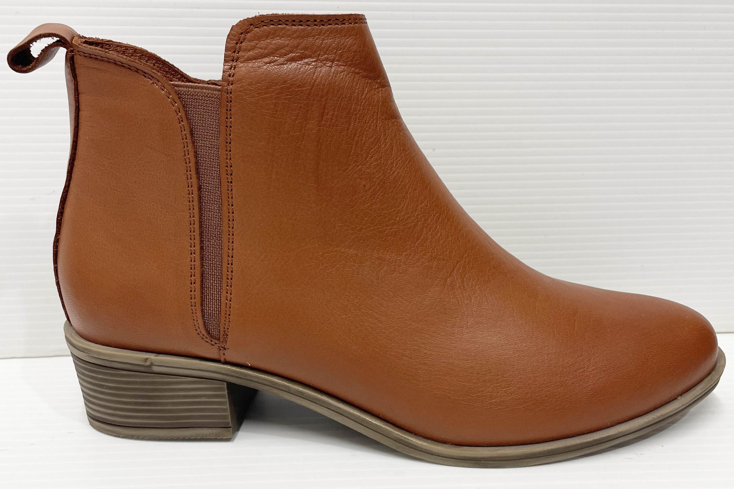 Cabello EG 213 Tan